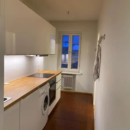 Paeivaerinnankatu 7B *